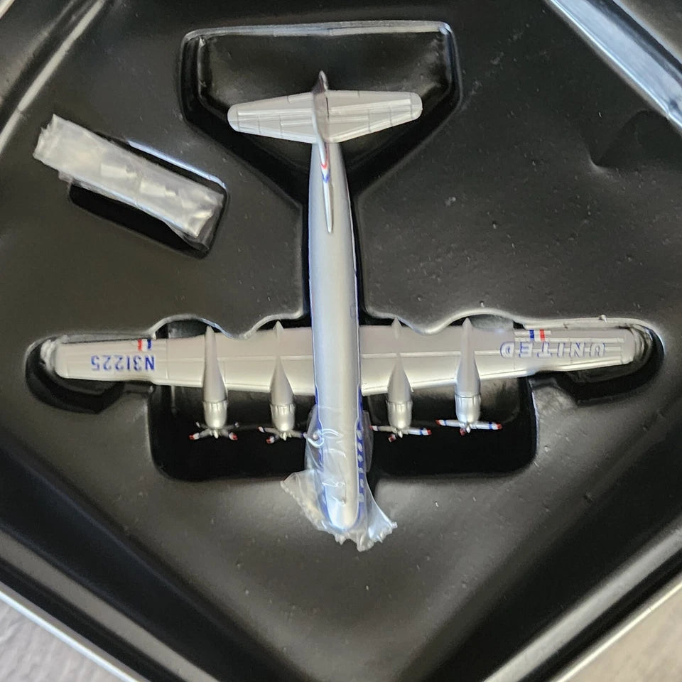 United Airlines B-377 Scale 1:400 by Dragon Wings – Airline