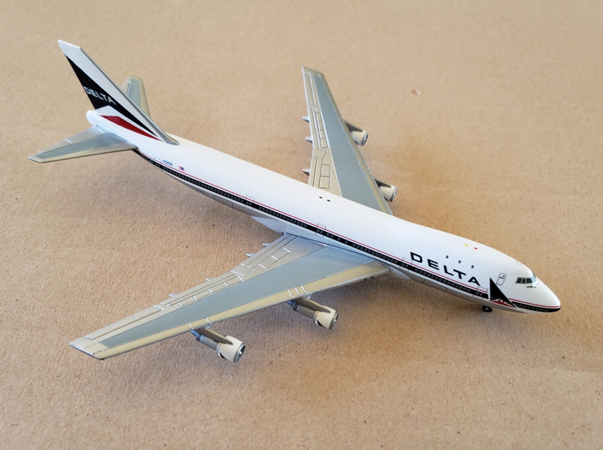 Delta Air Lines Boeing 747-100 N9896 Gemini 1:400 (GJDAL038 Delta Air Lines Boeing 747-100 N9896 Gemini 1:400 (GJDAL038