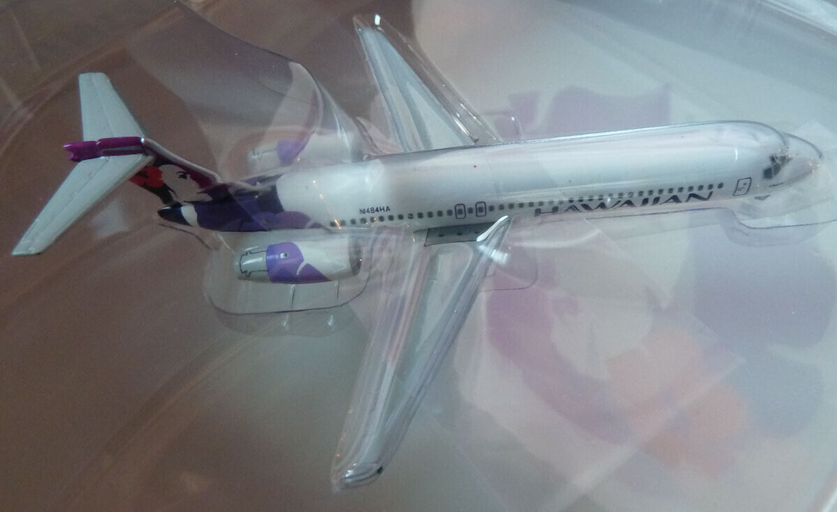 Hawaiian Airlines 717-200 N484HA Scale 1:400