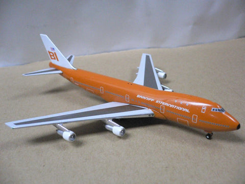 Braniff International 747-100  N601BN Starjets Model 1:500