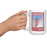 Air_Berlin_Vintage_Urlaub_Ohne_Air_Berli_15oz_White_LH_Model_Mockup.png_16311536