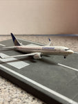 Continental Airlines 737-800  N37293  Scale 1:400