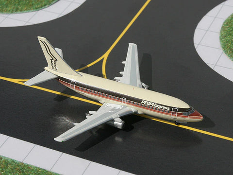 PeopleExpress Airlines 737-200   N435PE  Scale 1:400