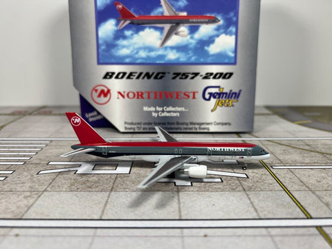 Northwest Airlines 767-200  N548US  Gemini Jets 1:400