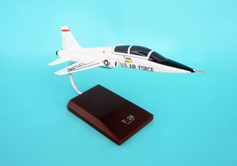 EXEC SER T-38A TALON WHITE USAF 1/48 (CT38TP)