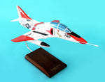 EXEC SER TA-4J USN SKYHAWK 1/32 (CA004NHVT)