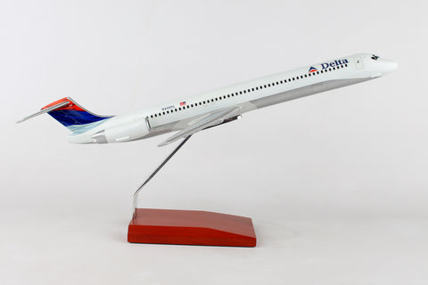 EXEC SER DELTA MD-80 1/100 2000 LIVERY (KMMD80DTR)