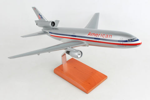 EXEC SER AMERICAN DC-10-30 1/100 (KDC10AAT)
