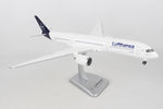 HOGAN LUFTHANSA A350-900 1/200 NEW LIVERY W/GEAR REG#D-AIXI