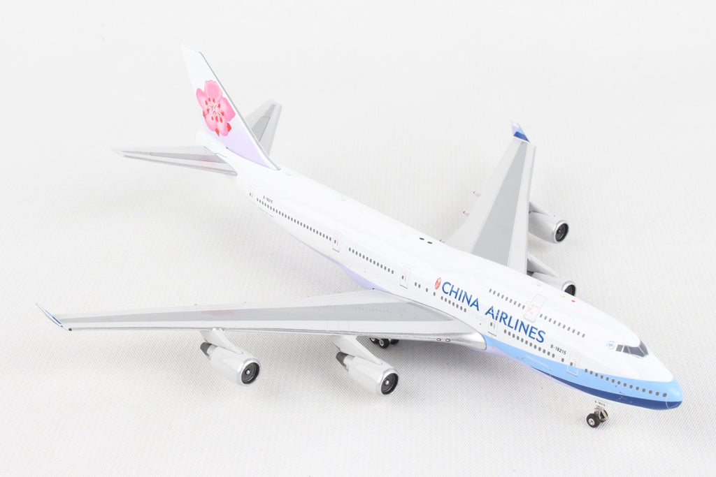 PHOENIX CHINA 747-400 1/400 REG#B-18215 (**) – Airline Employee Shop