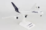 SKYMARKS LUFTHANSA A380 1/200 W/GEAR NEW LIVERY